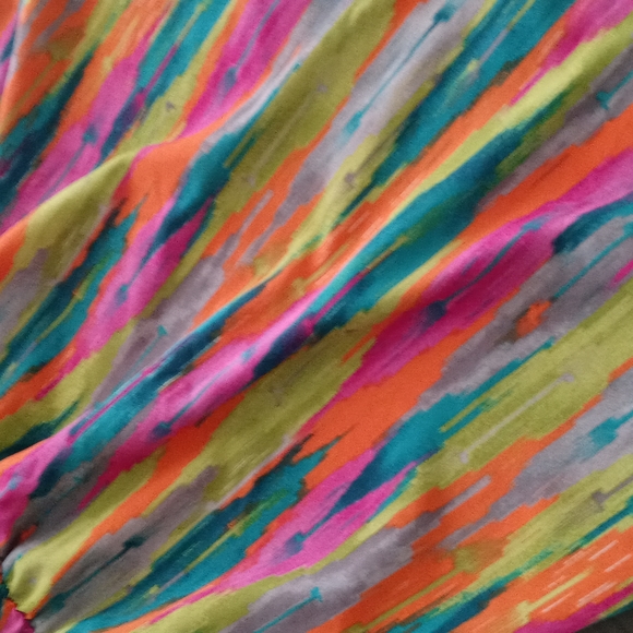 Gorgeous vibrant dress - Picture 9 of 10